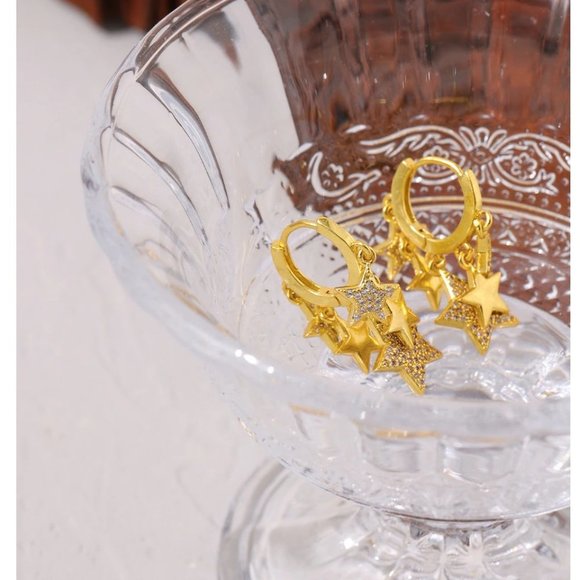 New 18K Gold Plated Diamond Star Round Huggie Hoop Earrings - Picture 4 of 6